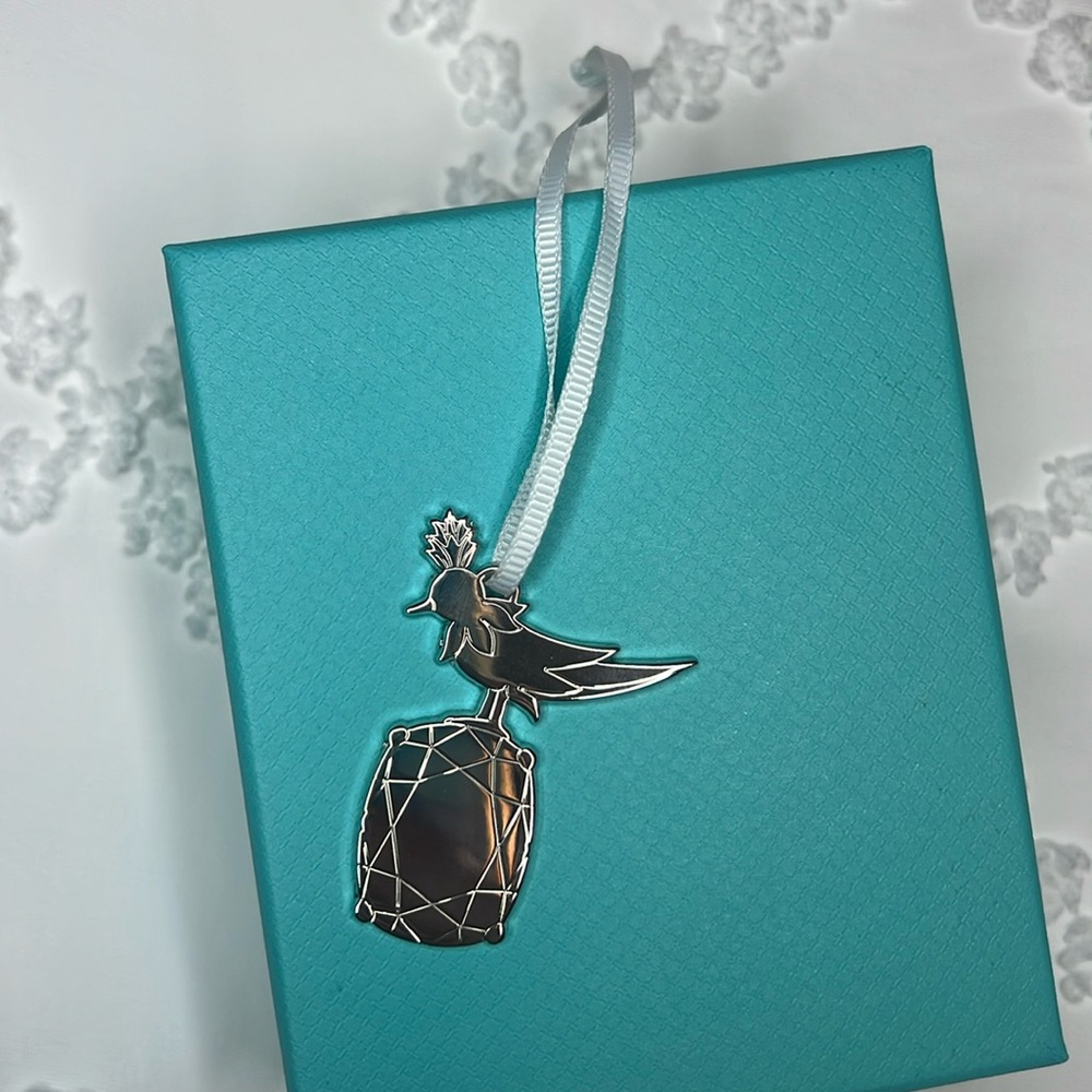 Tiffany and Co. Limited Edition Schlumberger Charm, Authentic Bird on a Rock